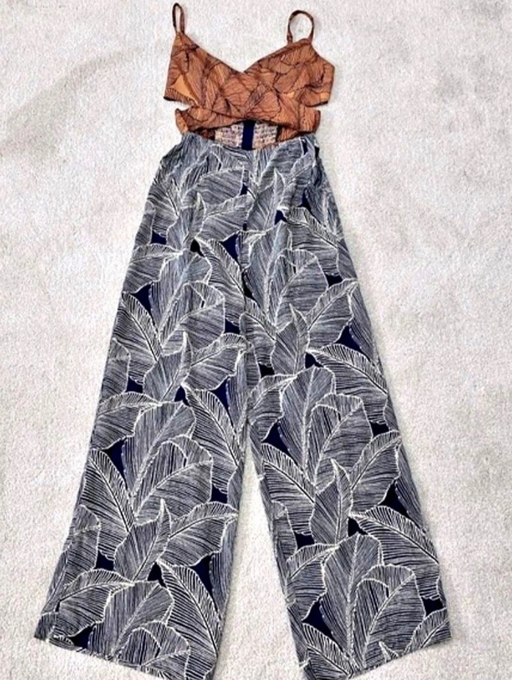 New with Tags Urban Outfitters Printed Wide Leg Jumpsuit by corpus Sz. 4 or S